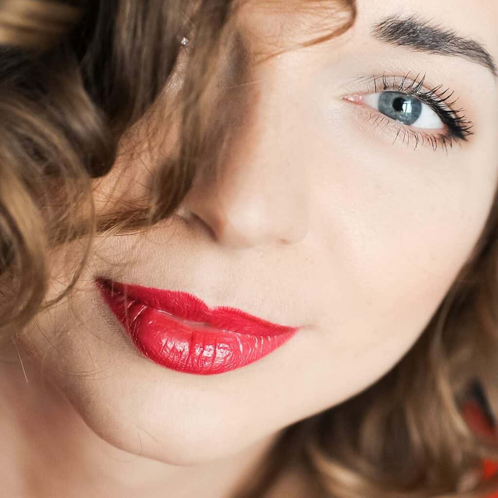 maquillage permanent des lèvres avec Frédérique Cally Dermographe Diplômée à Saint Nazaire - Extension de cils, 44, 85, 56, 49 et 35 - Presqu'ile de Guérande